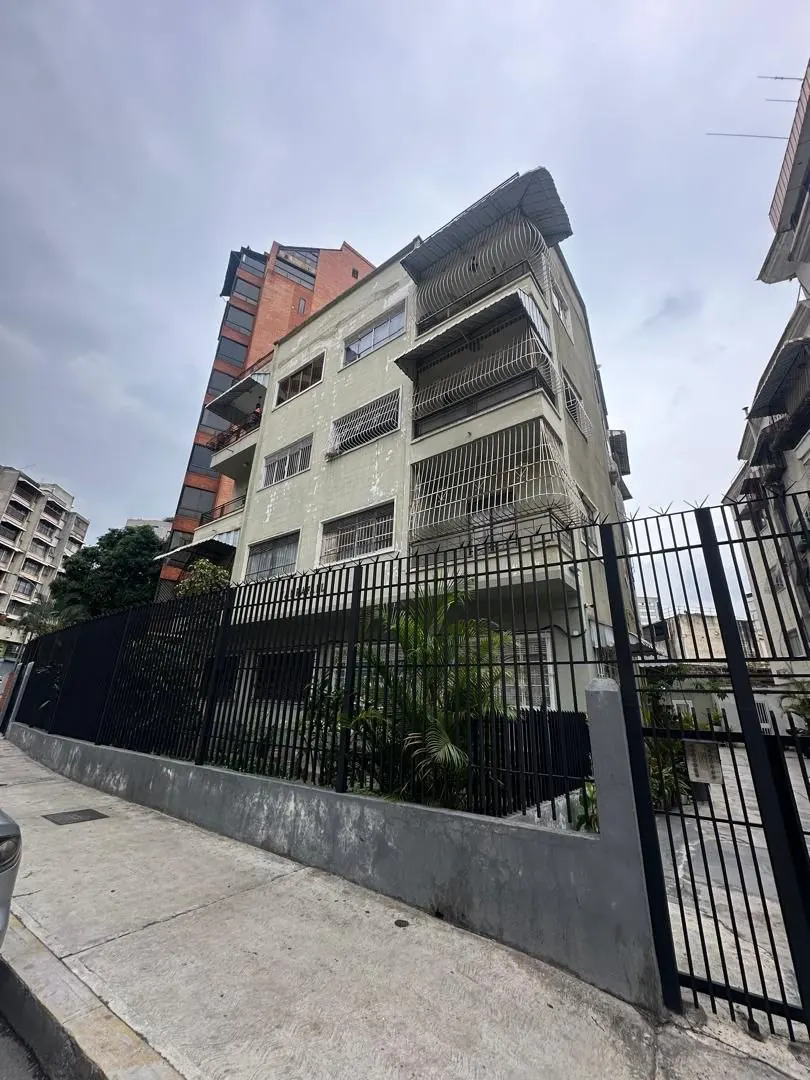 Apartamento en obra gris en Bello Monte – foto 1