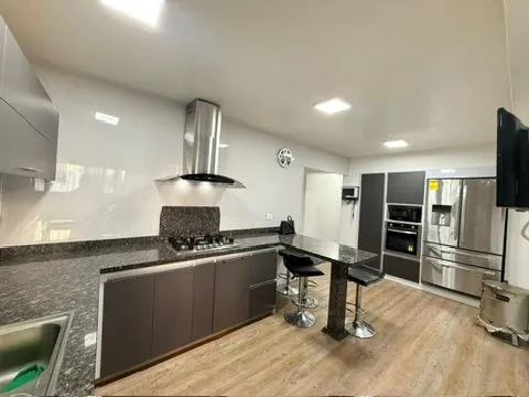 Apartamento con terraza en Cumbres de Curumo – foto 8