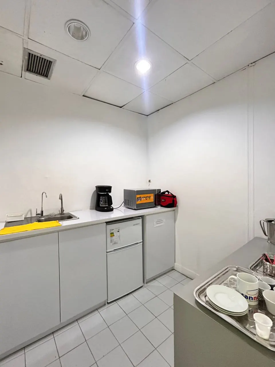 Cubículo de oficina en Multicentro Empresarial del Este – foto 5
