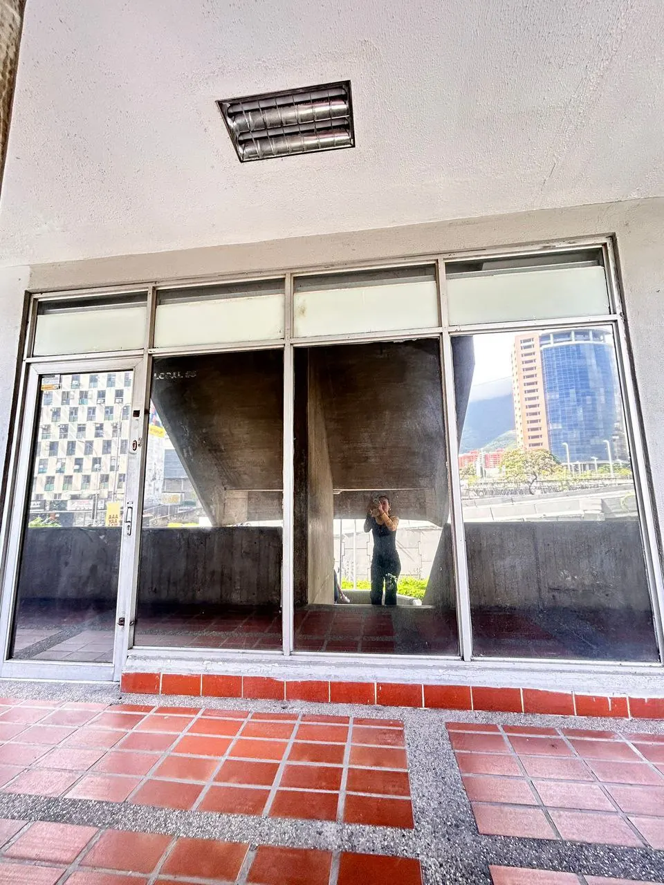 Local comercial en Res. Carlota Plaza – foto 2