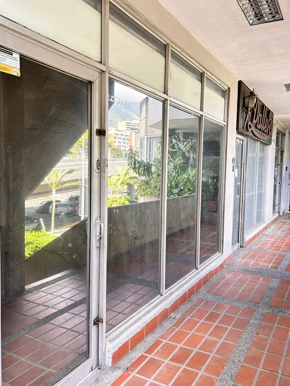 Local comercial en Res. Carlota Plaza – foto 3